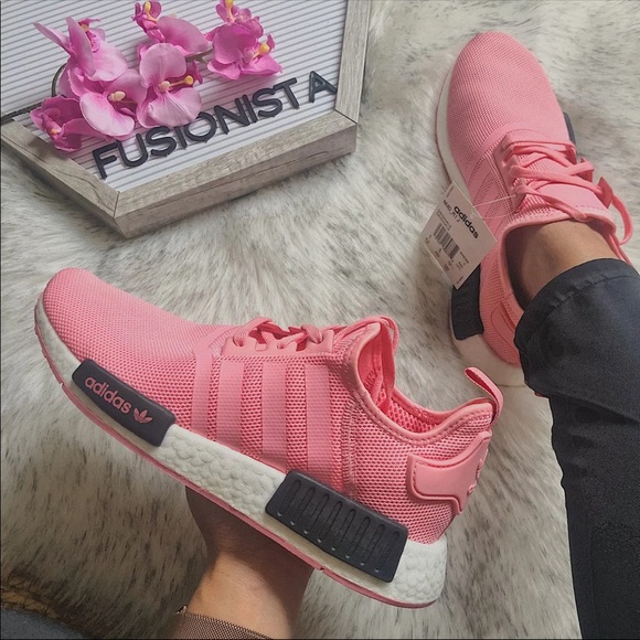 adidas Shoes - NWT🍭 Gorgeous Adidas NMD R1 Pink 6.5Y/8W
